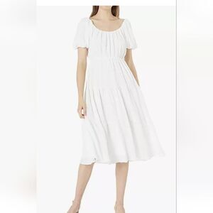 ASTR the label White snickered maxi dress  Size‎ Medium